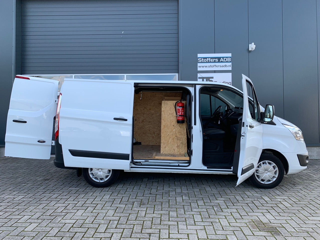 /public/storage/filemanager/bestelauto-kopen/Stoffers%20ADB/V-656-ST%20Ford%20Transit%20Custom/ford-transit-custom-270-2-2-tdci-l1-h1-diesel-deuren.jpg